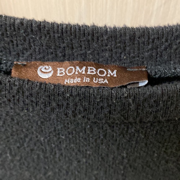 BomBom Leopard Print Cozy Sweater Top Size Small - Picture 4 of 6